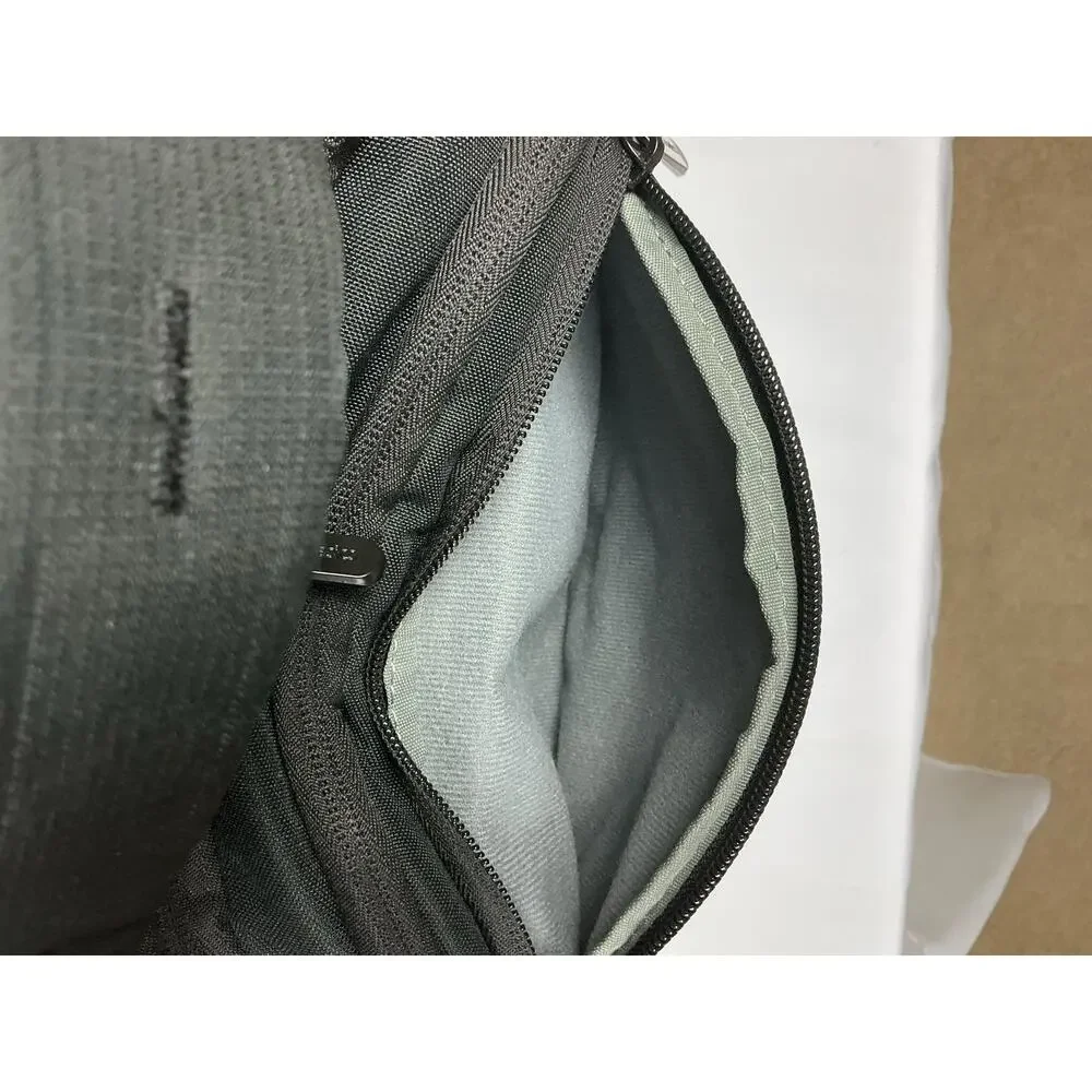 Amazon Basics 17 Inch Travel Laptop Backpack Black